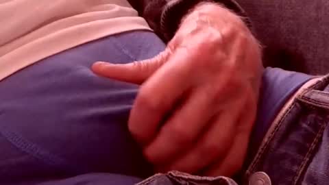 Snapshot of dad_next_door chatting on February 25, 9:35 pm Richard online show from February 25, 9:35 pm