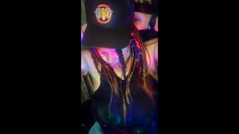 Snapshot of daddett chatting on December 29, 4:38 am Daddett iS Wett online show from December 29, 4:38 am