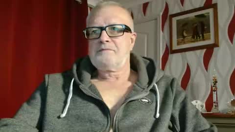 Brian ... online show from October 29, 9:05 pm