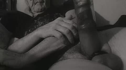 daddiesmonstercock online show from January 4, 3:50 am