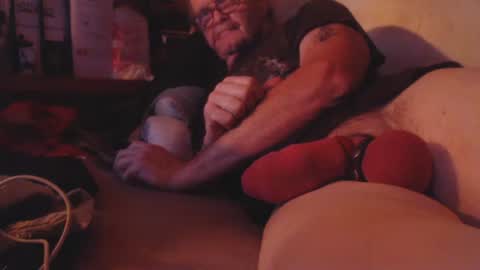 daddiesmonstercock online show from December 19, 7:43 pm