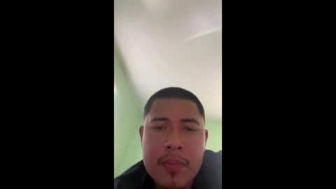 Snapshot of daddyangel5621 chatting on February 3, 11:26 pm daddyangel5621 online show from February 3, 11:26 pm