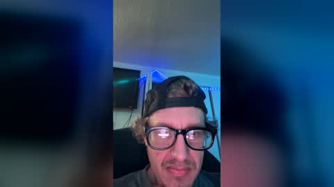 Snapshot of daddybigdick480 chatting on February 1, 2:10 am daddybigdick480 online show from February 1, 2:10 am