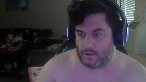 Snapshot of daddybody4u chatting on November 9, 4:49 pm daddybody4u online show from November 9, 4:49 pm