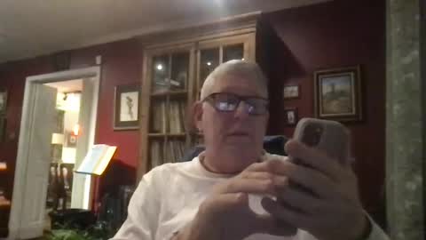 Snapshot of daddycok4 chatting on January 26, 2:24 am DaddyCok4 online show from January 26, 2:24 am