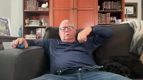 Snapshot of daddycok4 chatting on December 15, 3:27 pm DaddyCok4 online show from December 15, 3:27 pm