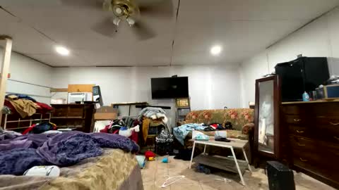 Snapshot of daddydic120402 chatting on October 29, 4:42 pm daddydic120402 online show from October 29, 4:42 pm