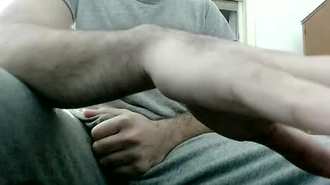 Snapshot of daddyfeet29 chatting on December 7, 7:43 pm Greekboy28 online show from December 7, 7:43 pm