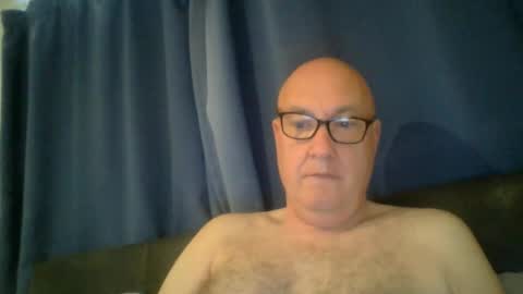 daddyhere4uall6 online show from October 12, 7:29 am