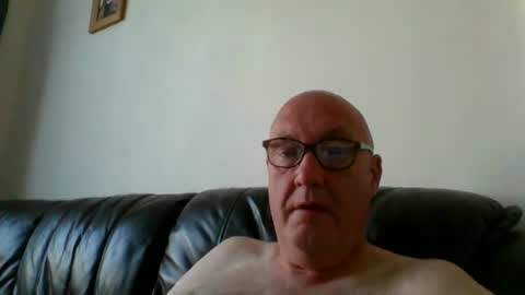 Snapshot of daddyhere4uall8 chatting on August 2, 7:18 am daddyhere4uall8 online show from August 2, 7:18 am