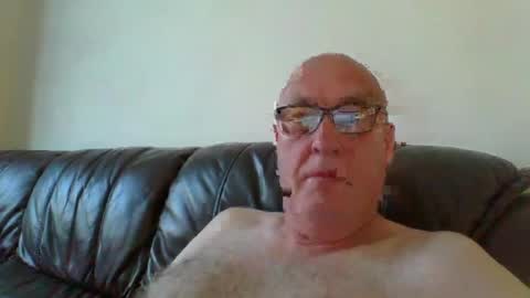 Snapshot of daddyhere4uall8 chatting on August 3, 5:50 am daddyhere4uall8 online show from August 3, 5:50 am