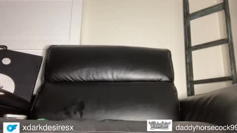 daddyhorsecock99 online show from October 18, 5:10 am