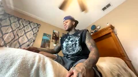 sexy tatted king bbc online show from October 21, 2:51 pm