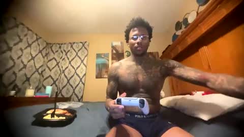 sexy tatted king bbc online show from April 15, 3:13 am