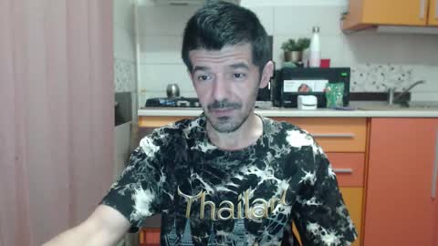 daddynextdoor86 online show from December 18, 5:35 am