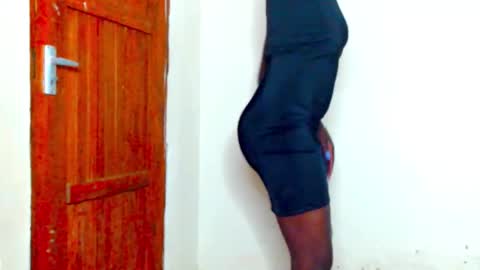 Snapshot of daddys_naughtyslut chatting on February 18, 12:06 am tee online show from February 18, 12:06 am