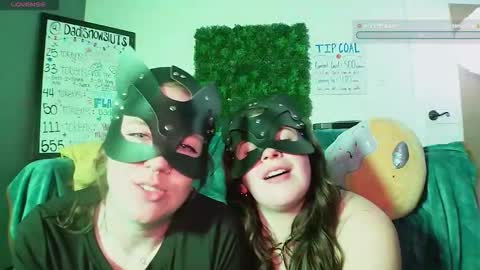 dadisnowsluts online show from December 16, 1:54 am