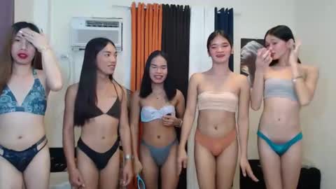 Snapshot of dadysgirl_21 chatting on September 22, 12:18 pm dadysgirl_21 online show from September 22, 12:18 pm