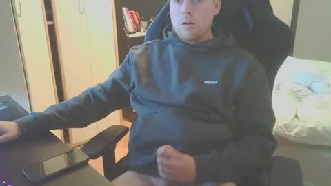 Dae5 online show from October 18, 8:15 am