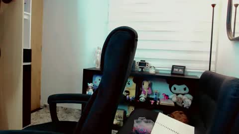 Snapshot of dae_lune chatting on March 18, 4:37 am dae_lune online show from March 18, 4:37 am