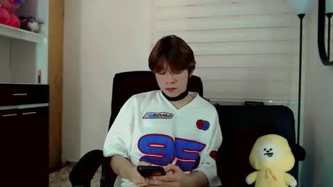 Snapshot of dae_lune chatting on March 26, 9:09 pm dae_lune online show from March 26, 9:09 pm