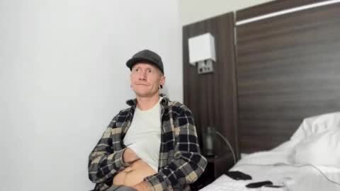 daemon online show from January 7, 11:34 am