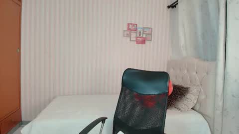 daeneryslove_doll online show from November 13, 5:39 am