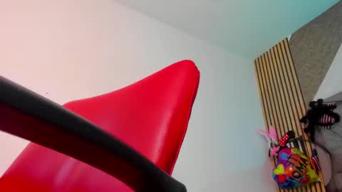 daffnelewis online show from October 21, 11:44 am