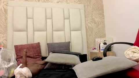 daffnelewis online show from November 1, 11:56 am