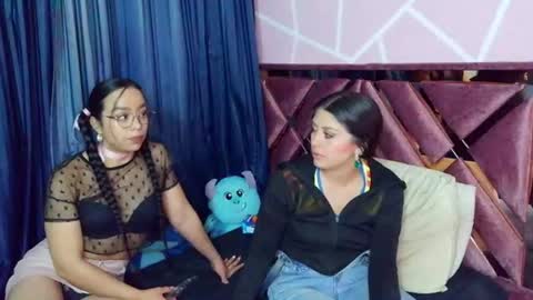 dafna and kris online show from June 22, 2:35 am