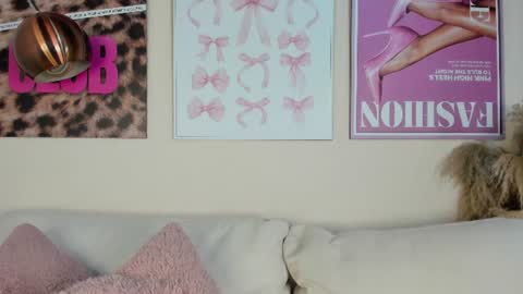 Snapshot of dafne_hillss chatting on June 27, 11:15 am dafne_hillss online show from June 27, 11:15 am