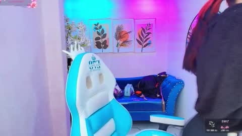 dafne huges online show from November 19, 7:25 pm