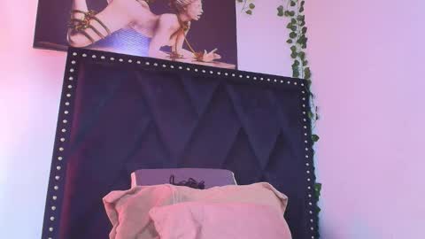 dafne_quenn online show from November 9, 12:47 pm