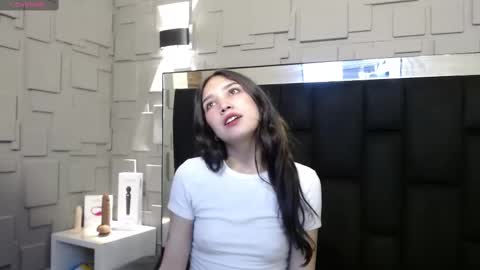 dafnee_e online show from October 4, 9:24 pm