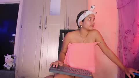 Snapshot of dafnezahira20 chatting on May 23, 7:40 pm dafnezahira20 online show from May 23, 7:40 pm