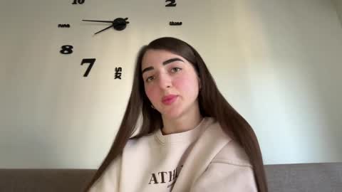 Mia online show from March 25, 2:56 pm