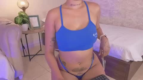 Dahiann Walcott online show from April 20, 7:04 pm