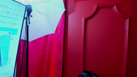 Snapshot of dahianeconnor chatting on November 2, 11:34 am Dahiane Connor online show from November 2, 11:34 am