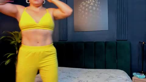 Snapshot of dahianeconnor chatting on November 16, 11:38 am Dahiane Connor online show from November 16, 11:38 am