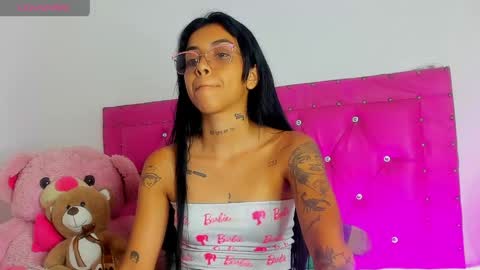    online show from April 14, 10:05 pm