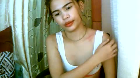 Snapshot of dahlia_123 chatting on December 13, 12:39 pm Im Dahlia online show from December 13, 12:39 pm