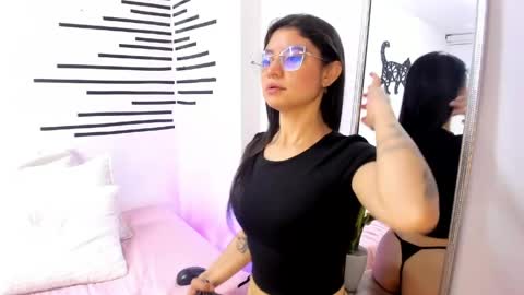 Snapshot of dahliacielo chatting on June 4, 1:06 pm Dahlia Cielo online show from June 4, 1:06 pm