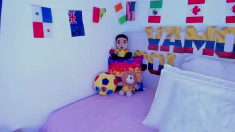 Snapshot of dahliacielo chatting on June 21, 1:03 pm Dahlia Cielo online show from June 21, 1:03 pm
