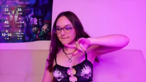 Snapshot of daihanae_ chatting on October 18, 12:57 am Natalia  online show from October 18, 12:57 am