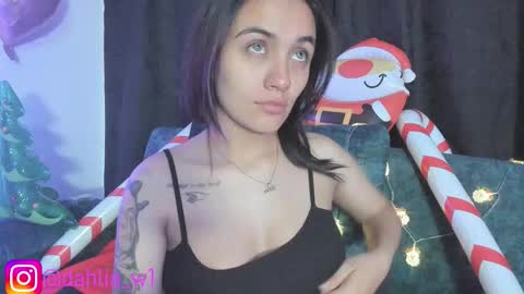 daila_ online show from December 5, 1:36 am