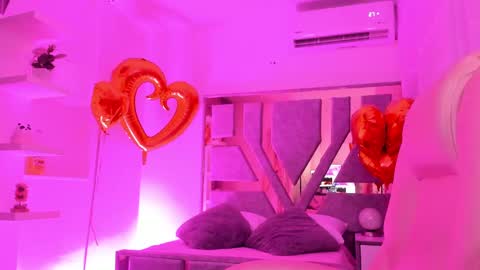 Snapshot of daila_01 chatting on February 19, 11:25 pm Daila online show from February 19, 11:25 pm