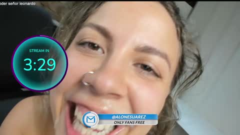 Snapshot of daily_stories chatting on October 11, 3:21 pm Alondra Suarez online show from October 11, 3:21 pm