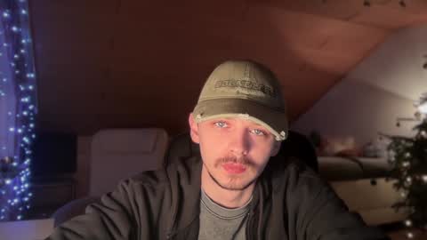 Snapshot of daimon_hall chatting on January 13, 4:39 am Daimon  online show from January 13, 4:39 am