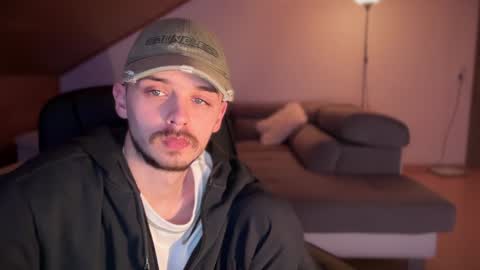 Snapshot of daimon_hall chatting on February 3, 2:58 am Daimon  online show from February 3, 2:58 am