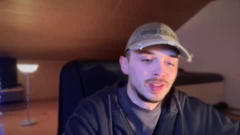 Snapshot of daimon_hall chatting on February 15, 5:30 am Daimon  online show from February 15, 5:30 am